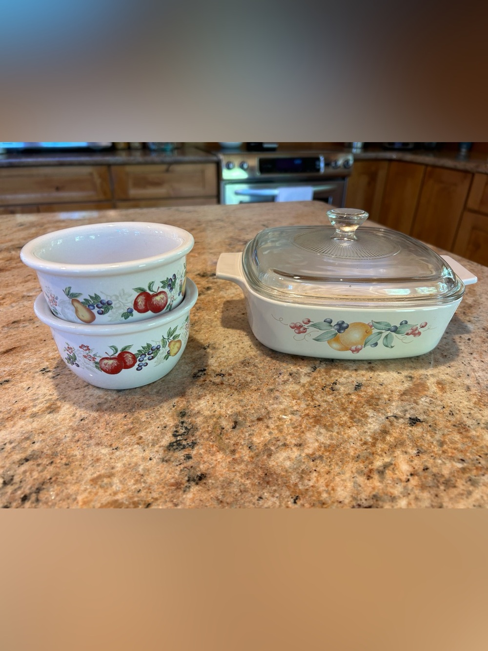 Corningware “Abundance” #A-1-B 1 Qt Casserole w/Pyrex Lid A7C & (2) 7oz Ramekins